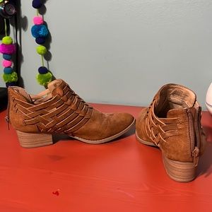 Lauren Conrad 7 1/2 used